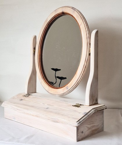 White washed vintage pine - white,