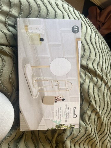 Mirror with jewellery storage - with,
