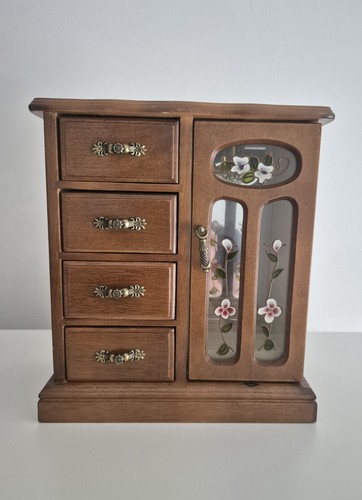 Vintage wooden jewellery box - wooden,