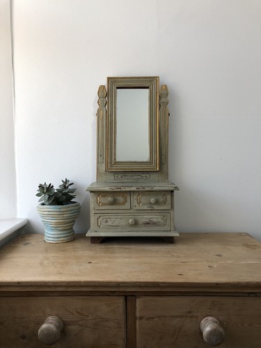 Vintage tabletop dressing - tabletop,